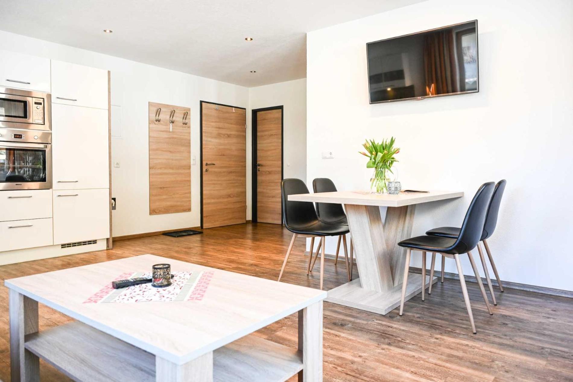 Appartements Schwarzer Adler Elbigenalp Εξωτερικό φωτογραφία