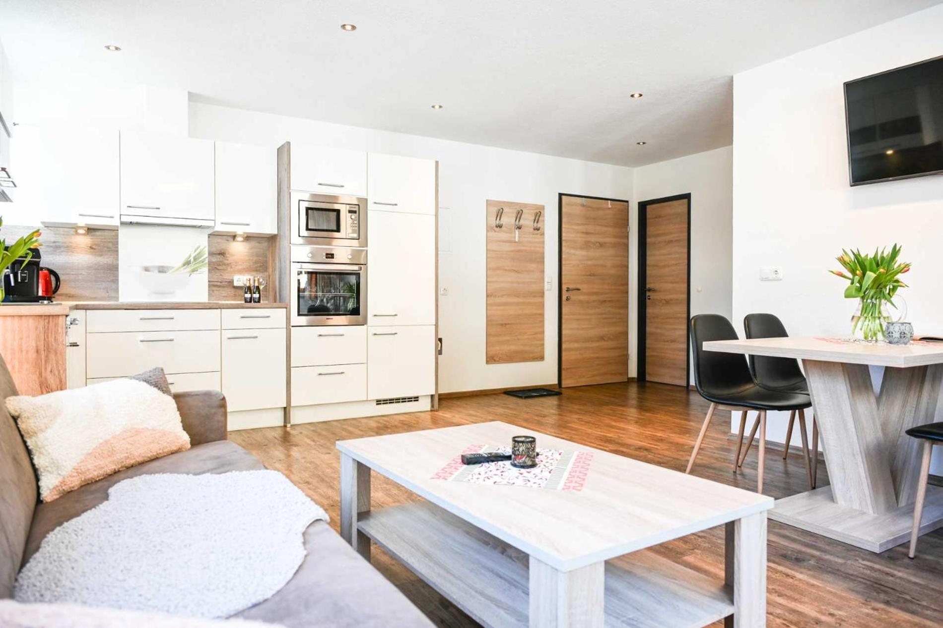 Appartements Schwarzer Adler Elbigenalp Εξωτερικό φωτογραφία